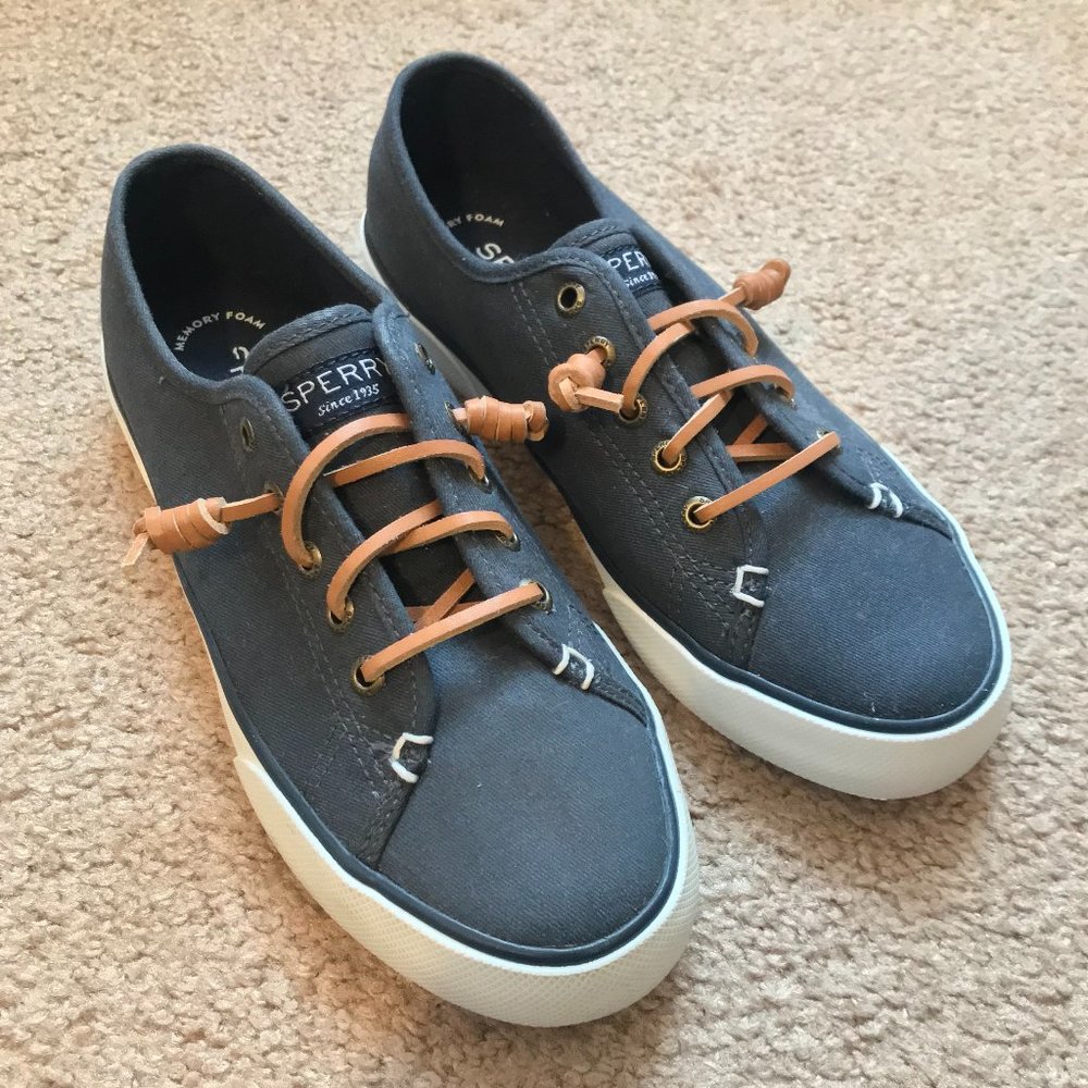 Sperry Women's Pier View Sneaker, Size 6.5
